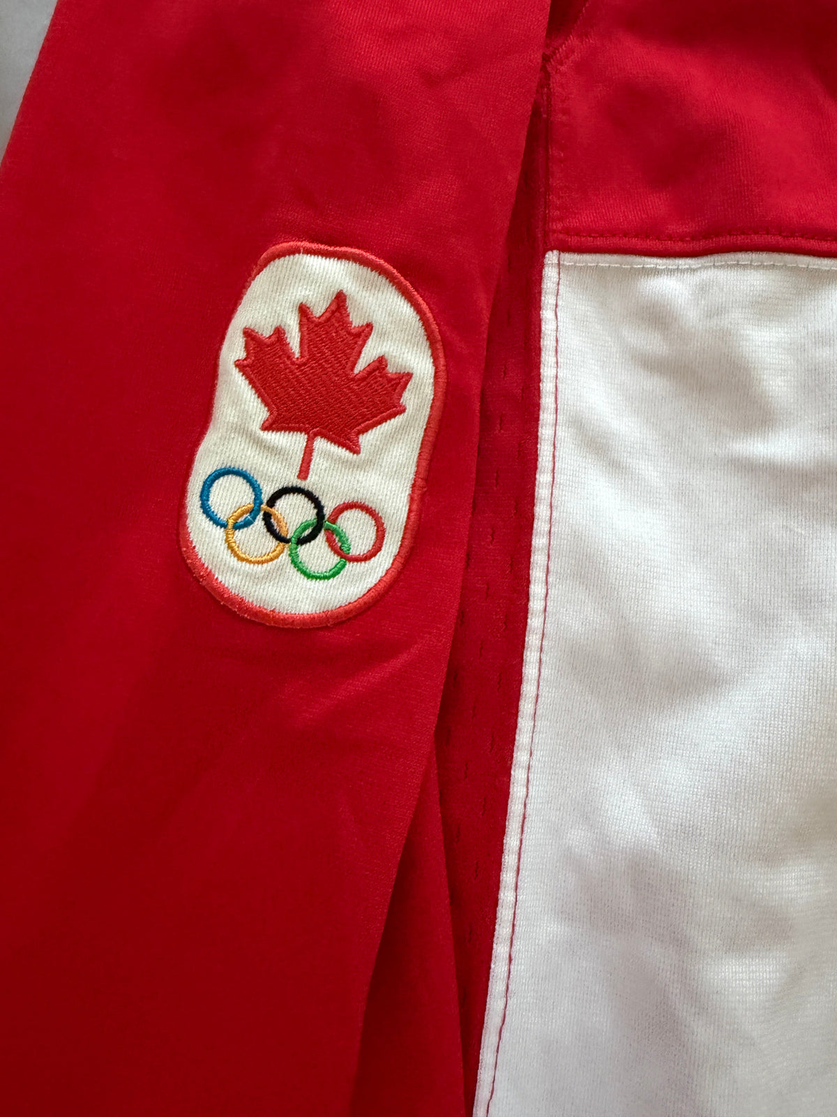 Nike Team Canada 2010 Vancouver Olympic Hockey Jersey | Red Maple Leaf Men’s Small